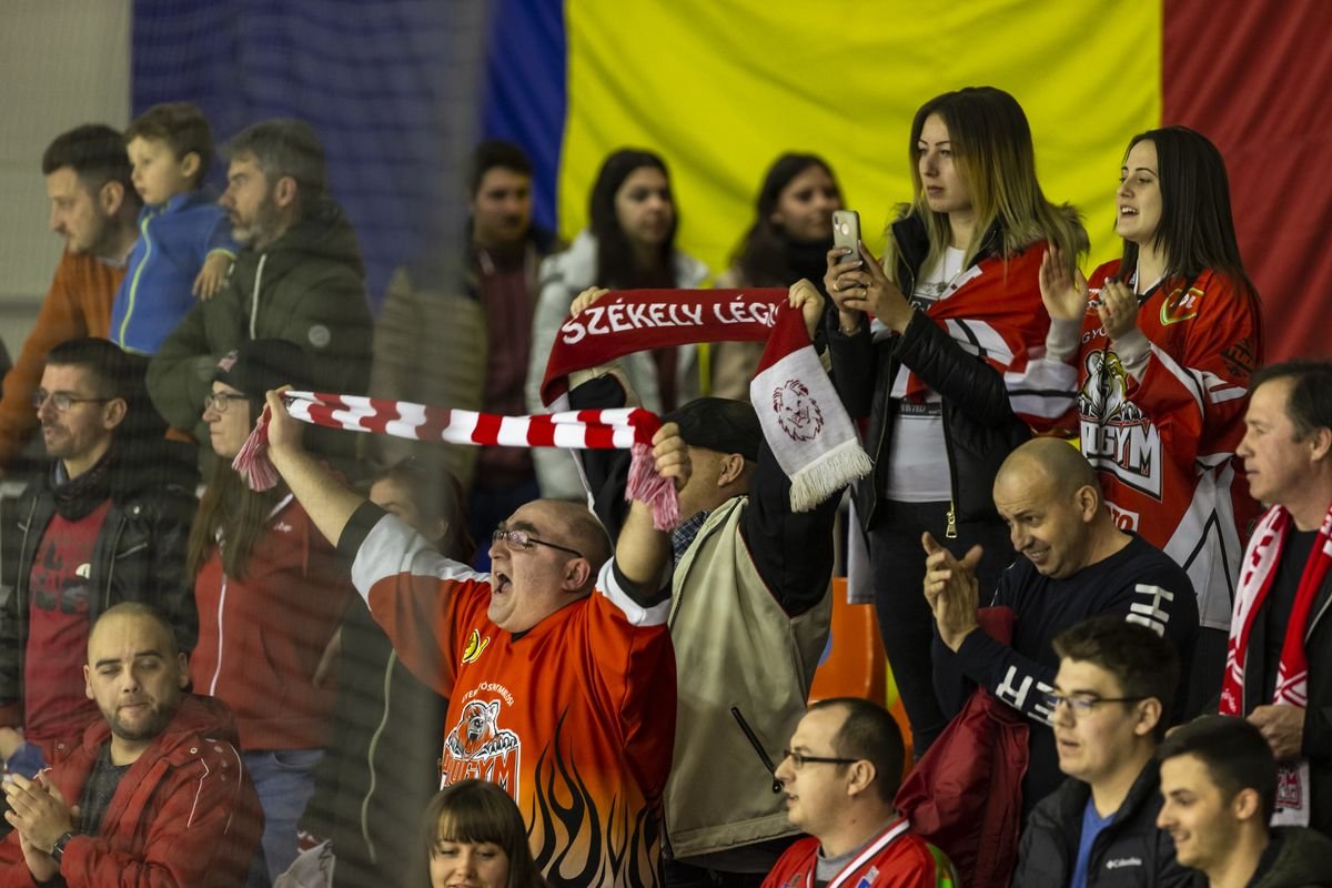 &bullet;  Fotó: Szabó Attila