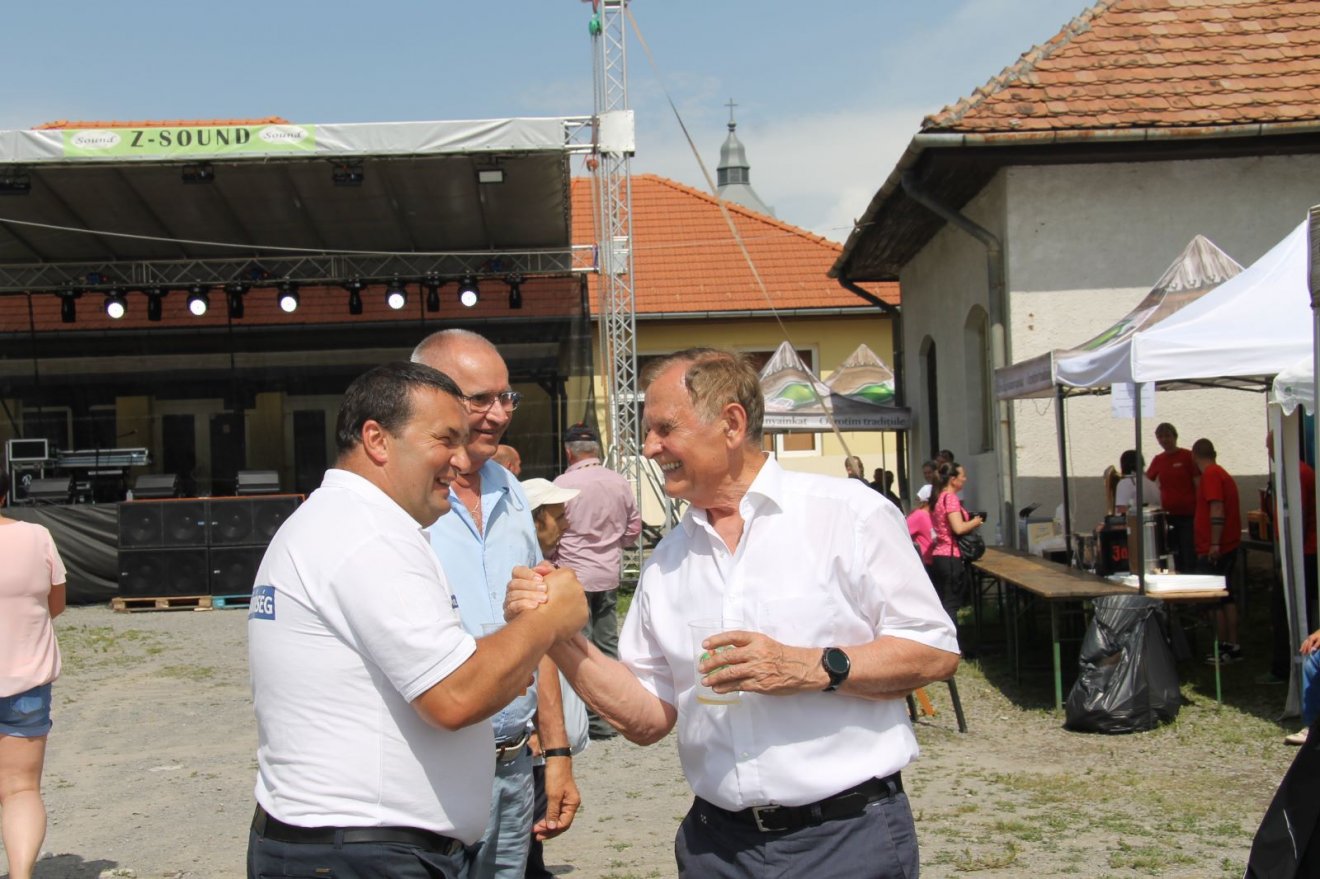 Fórika Tibor és Túrós András. Kiváló a kapcsolat közöttük •  Fotó: Tekerőpataki Polgárőrség