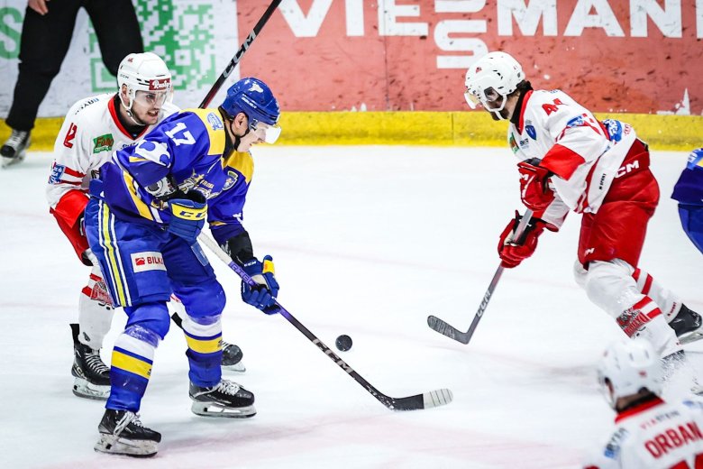 Kettészakad a mezőny a román hokibajnokságban