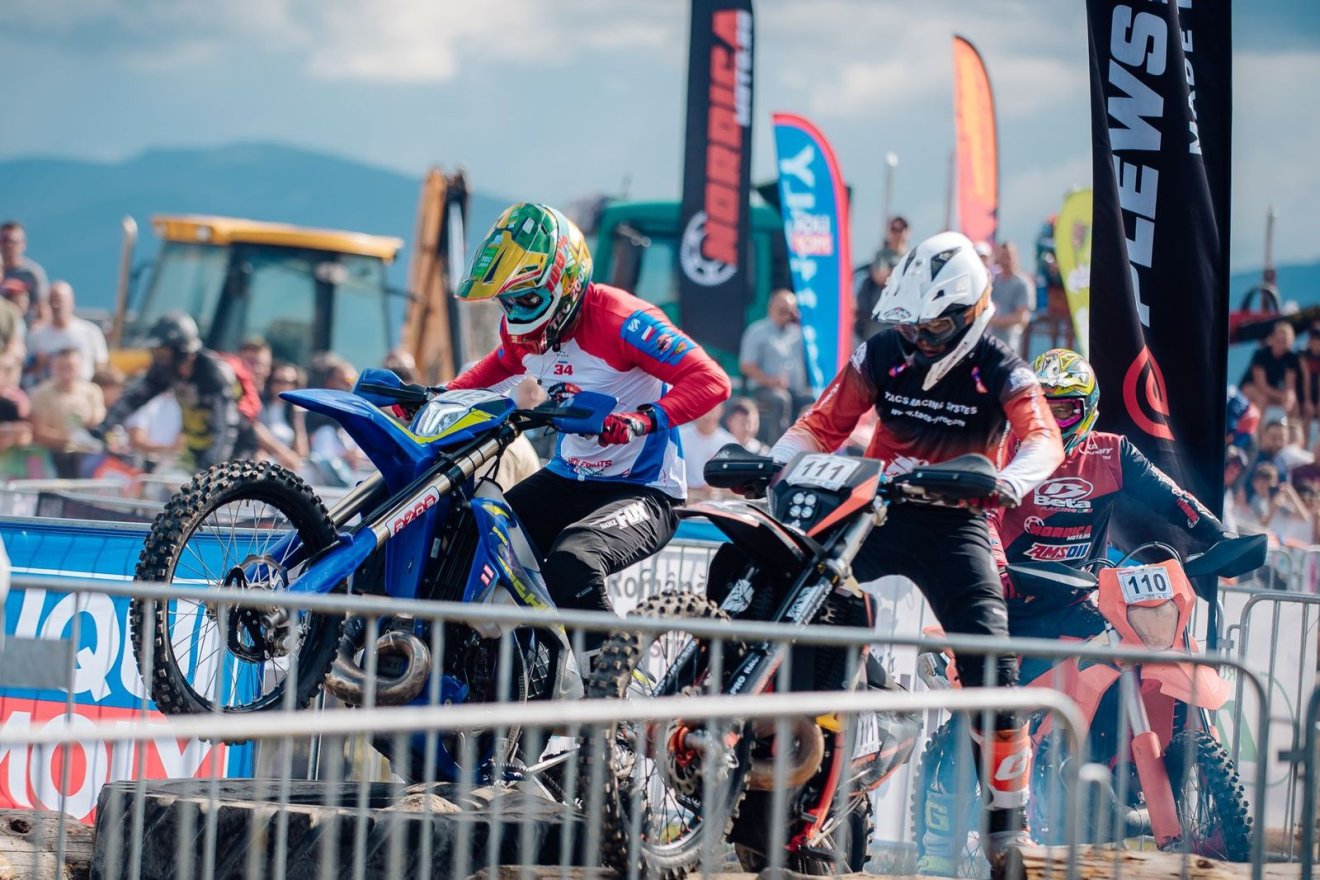 A nézők a prológon is megismerkedhetnek a mezőnnyel &bullet;  Fotó: Ditrocks Hard Enduro