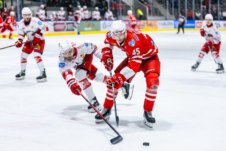 A legvégén fordult a kocka, a DVTK került előnybe a Remete Ice Arénában