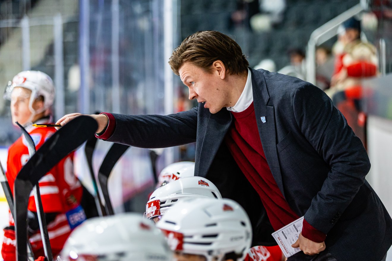 &bullet;  Fotó: Szász Adorján, GYHK