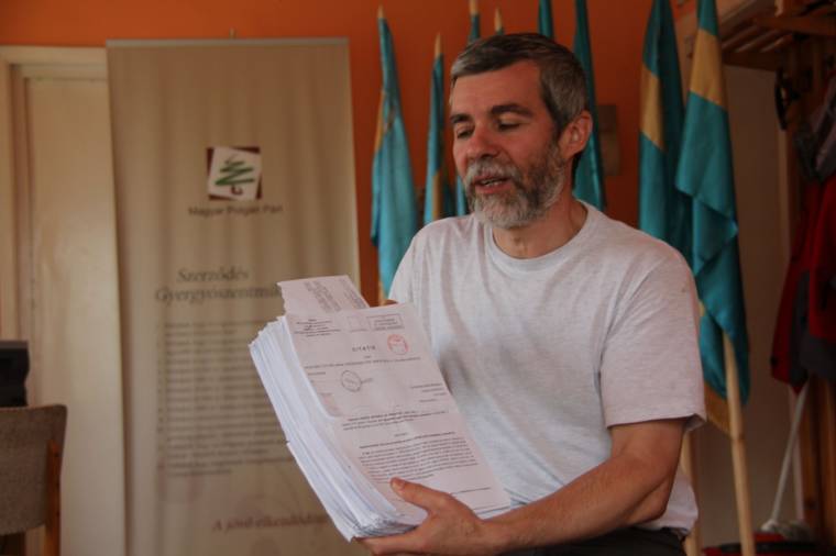 Újabb öt pert indított Árus Zsolt