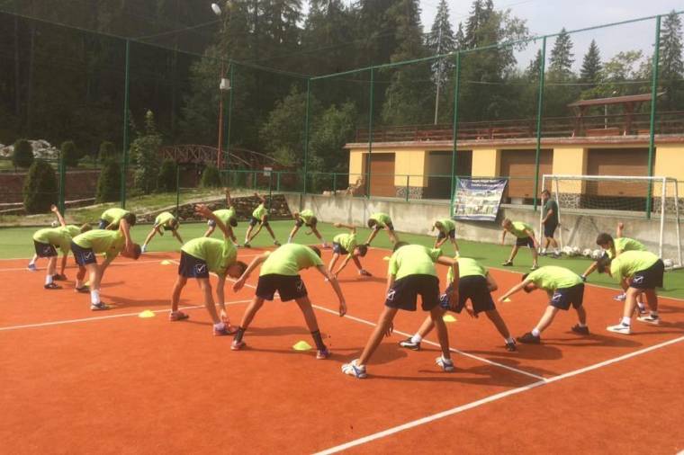 Edzőtáborban készültek a kisfocisok