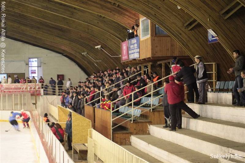 &bullet;  Fotó: Kertész László