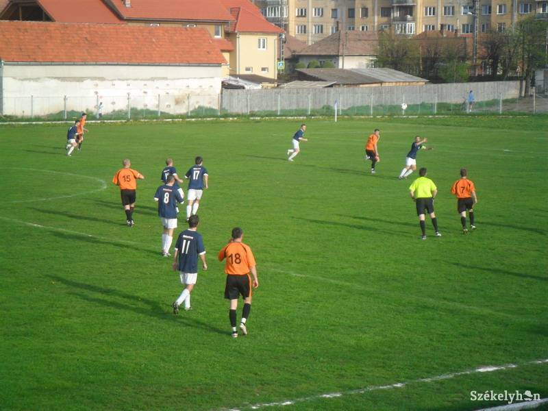 •  Fotó: Kertész László