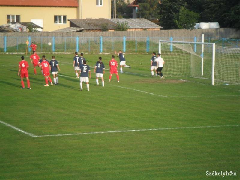 •  Fotó: Kertész László