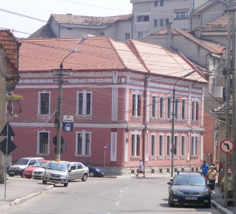 Új külsőt kapott a Beör-palota