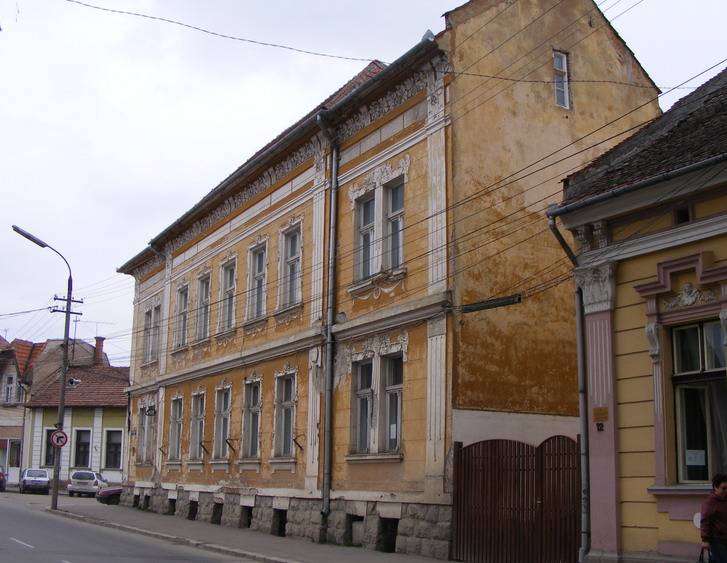 Elkezdődtek a Beör-palota munkálatai