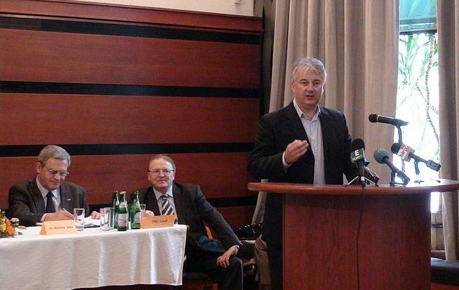 Élesen bírálták az MPP-t