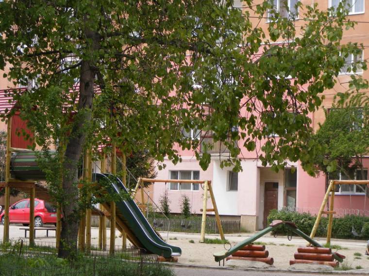 Újabb játszóterek és zöldövezetek létesülnek Sepsiszentgyörgyön