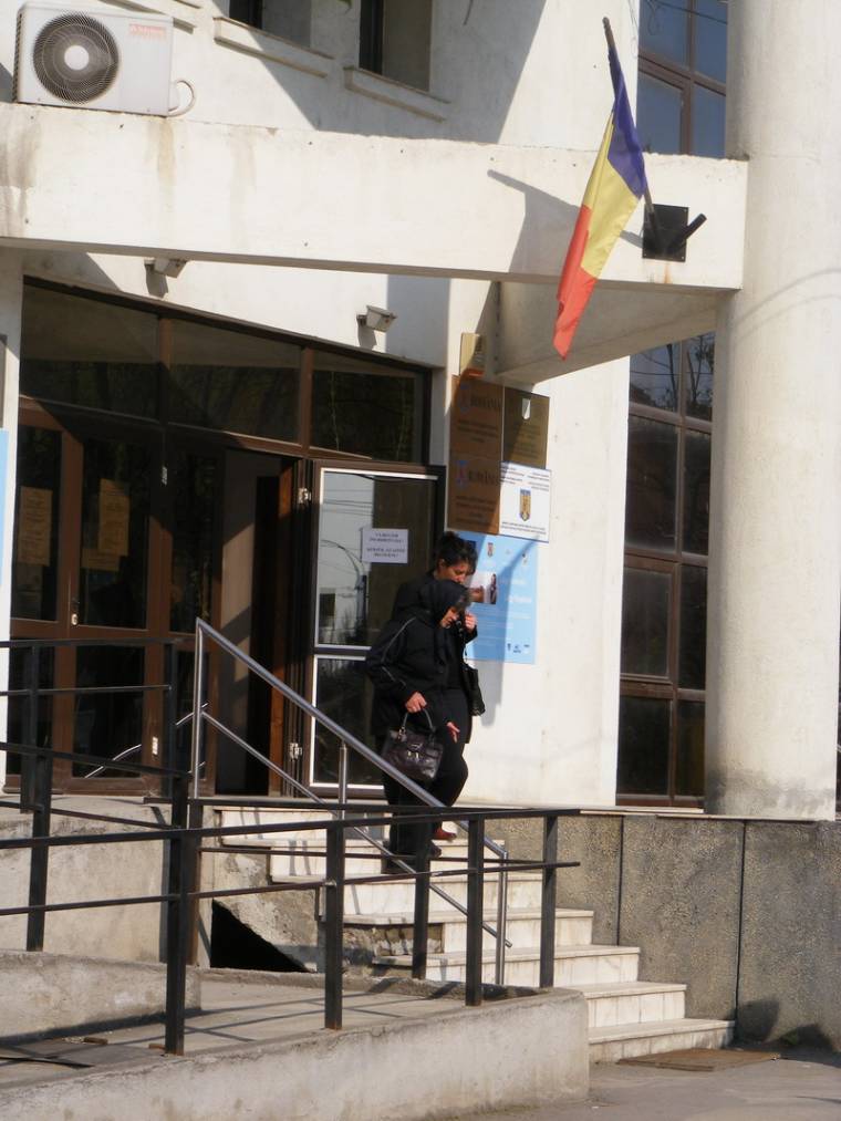 Több munkanélküli, kevesebb segély