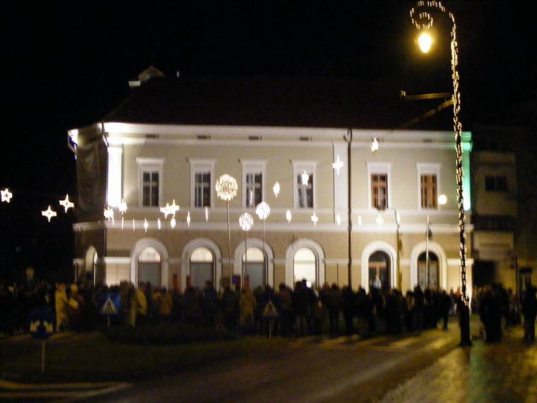 Adventi koszorút állít Sepsiszentgyörgy önkormányzata