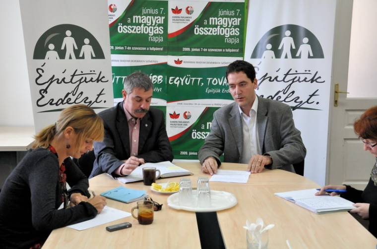 Fiatalokkal építené Erdélyt az RMDSZ