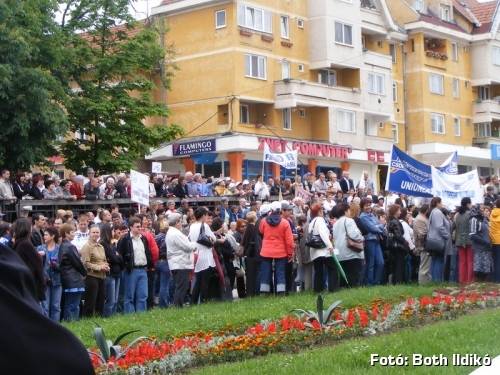 A közigazgatásban dolgozó személyzet is igényli bérpótlékok kifizetését