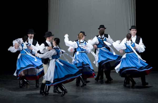 Táncosáért táncol a Háromszék Táncegyüttes