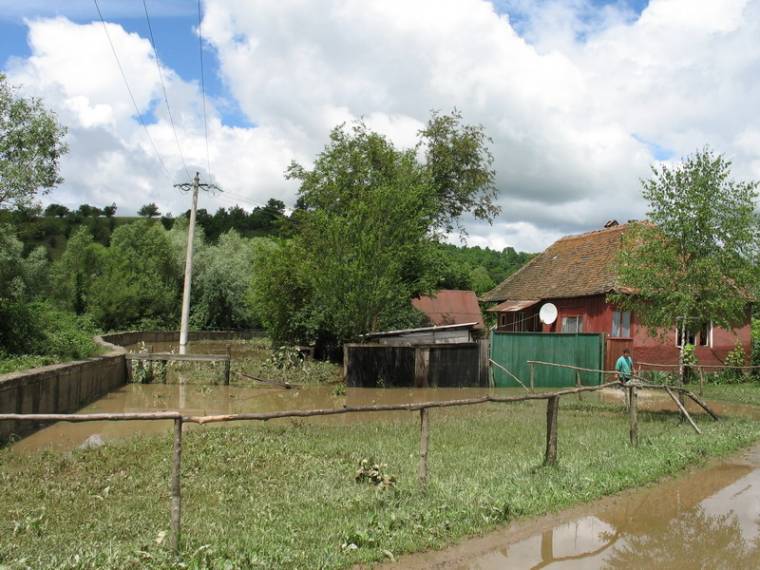 Árvízvédelmi munkálatok Háromszéken