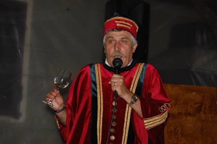 Bort iszik a magyar