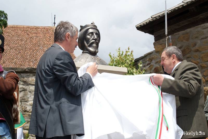 •  Fotó: Bartos Lóránt