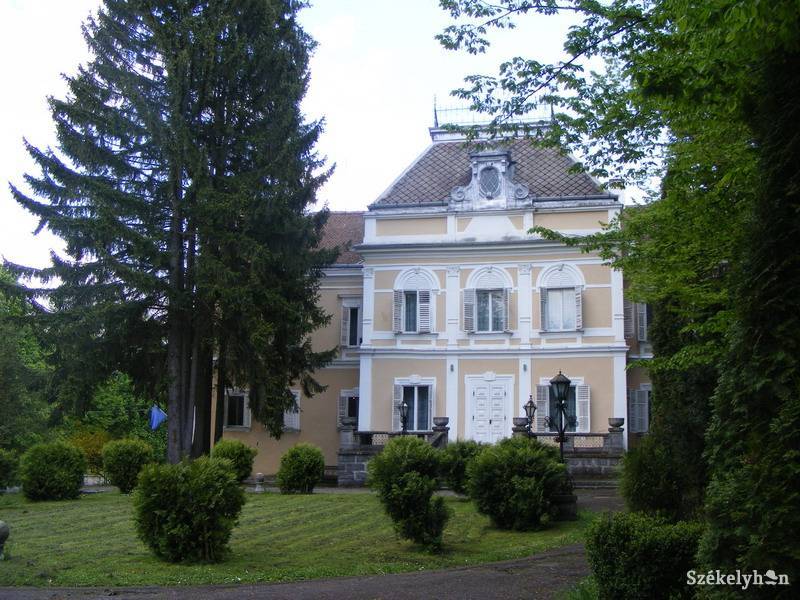 A kastély visszaszolgáltatását rögzítő megfellebbezhetetlen ítéletet 2012 novemberében mondta ki a romániai legfelsőbb bíróság &bullet;  Fotó: Both Ildikó