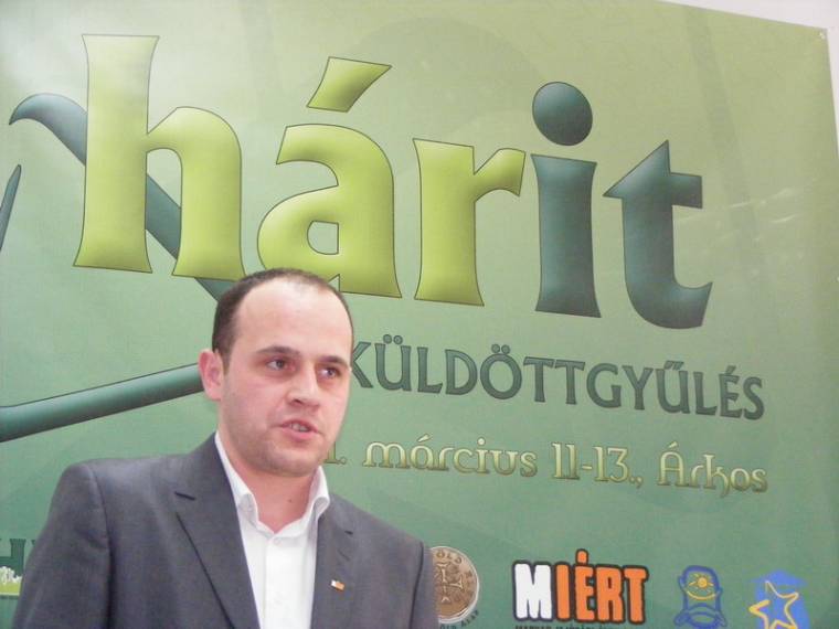 Az ifjúság jövőjét a nők és fiatalok jelentik