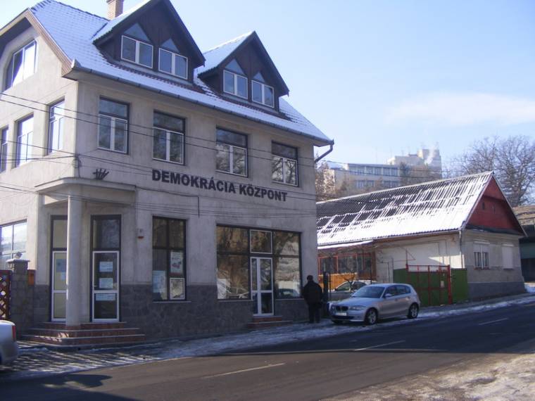 Nagy érdeklődés övezi a sepsiszentgyörgyi demokráciaközpontot