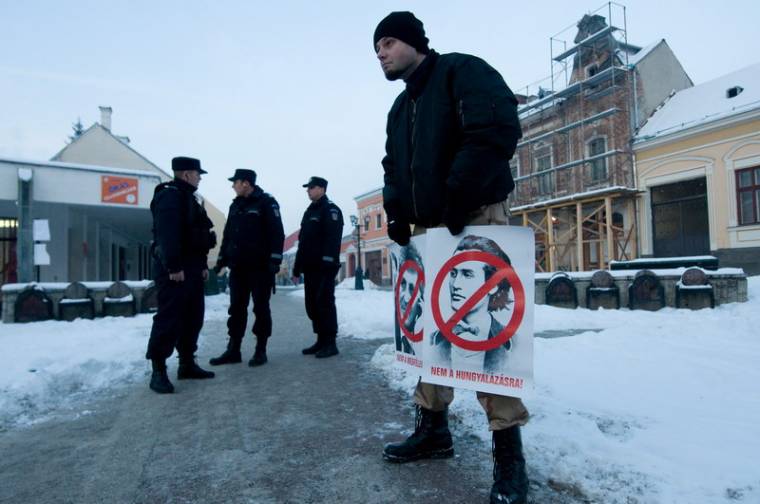 Előállították Csibi Barnát a betiltott akciójáért