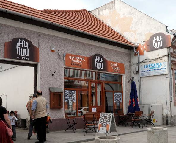 Őszi koncertek a Huhuu Kávézóban