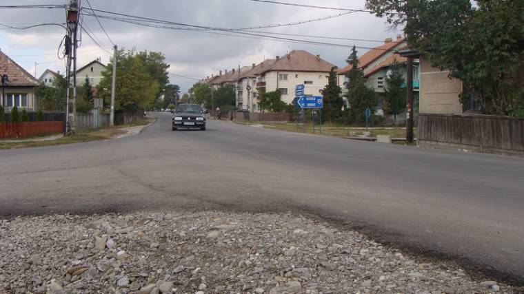 Véget ért a 121-es út felújítása