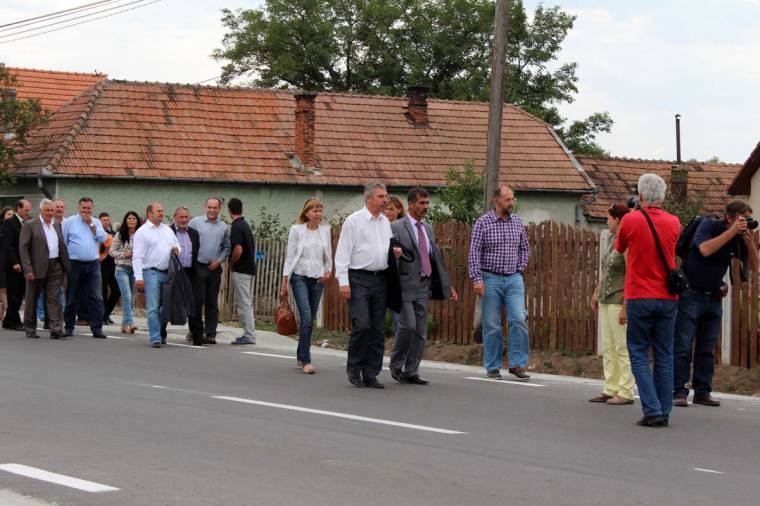 Átadták a felújított megyei utat
