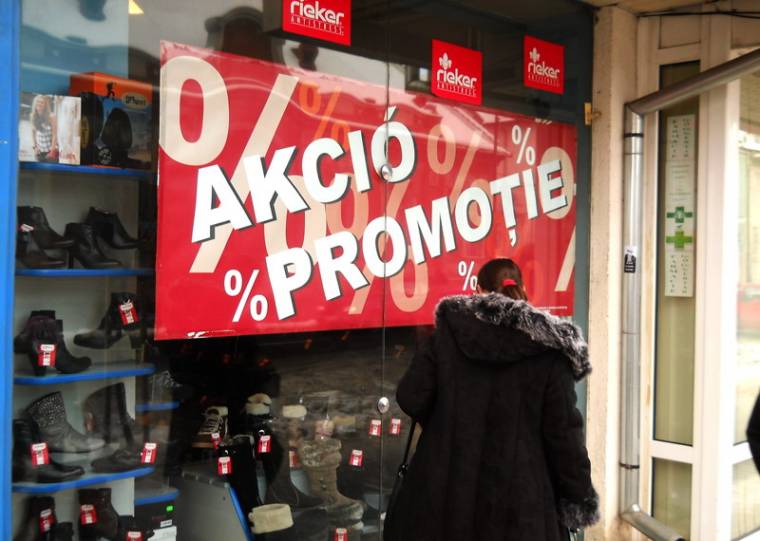 Óvatosságra int a fogyasztóvédelem a téli akciók, árcsökkentések idején