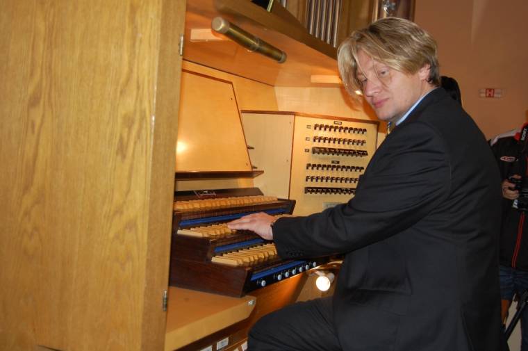 Visszatér Sepsiszentgyörgyre Varnus Xavér