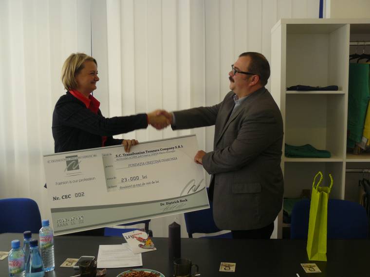 Adományból vásárolnak vécépapírt gyártó gépet