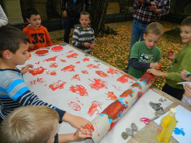 Gúzsba kötve is öröm az alkotás