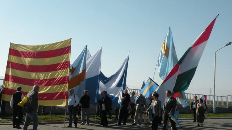 Megkezdődött az istentisztelet a rétyi útkereszteződésnél
