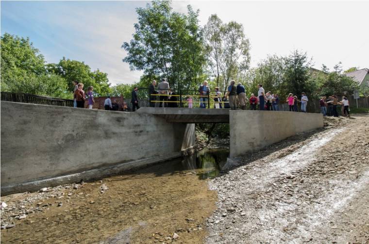 Új híd Csomakőrösnek