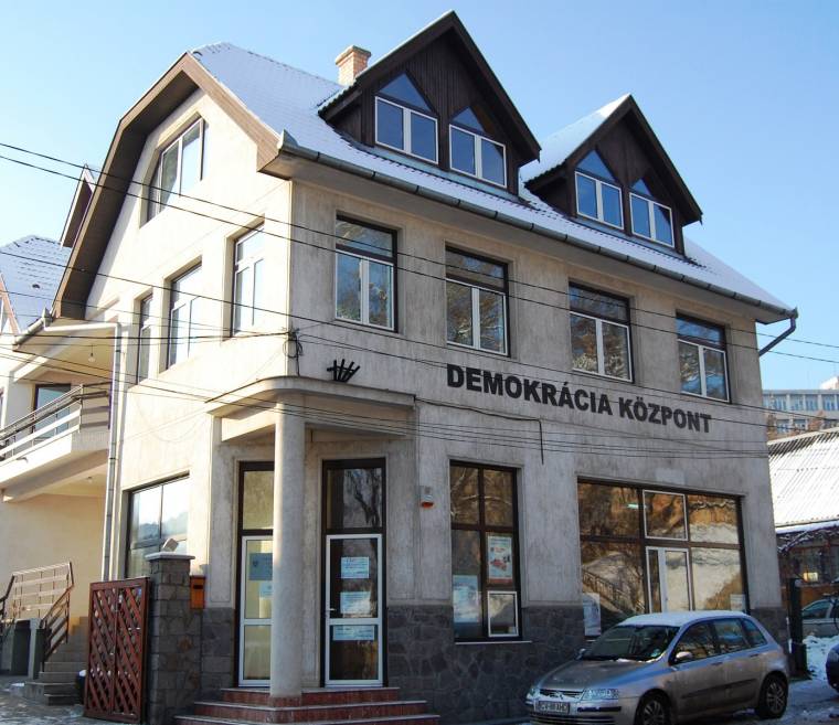 Elköltöztetik a Demokrácia Központot
