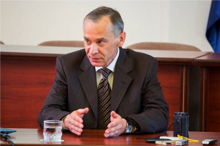 Klárik László az összeférhetetlenségi listán