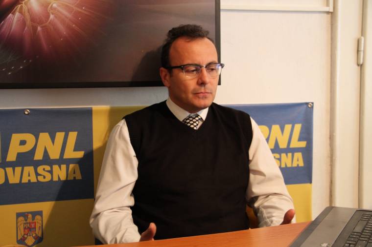 Visszavonul a politikából, mert nem lehet alpolgármester