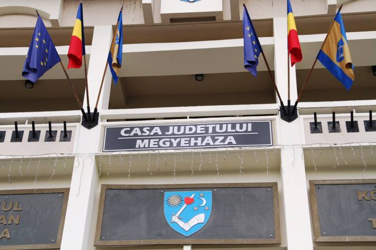 Béremelés Kovászna Megye Tanácsánál: nem csak a beosztás, a teljesítmény is számít