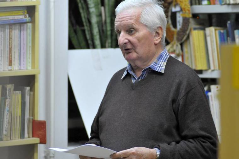 Pomogáts Béla előadása Sepsiszentgyörgyön