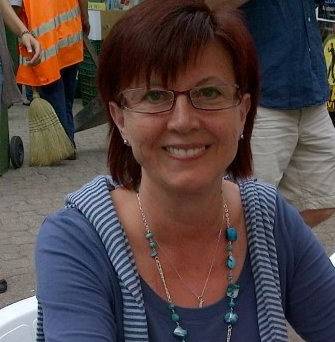 Vendégbabák ajándékai – Singer Magdolna előadása