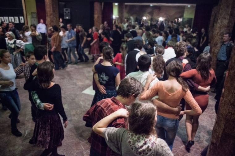 Katalin-napi táncház Sepsiszentgyörgyön