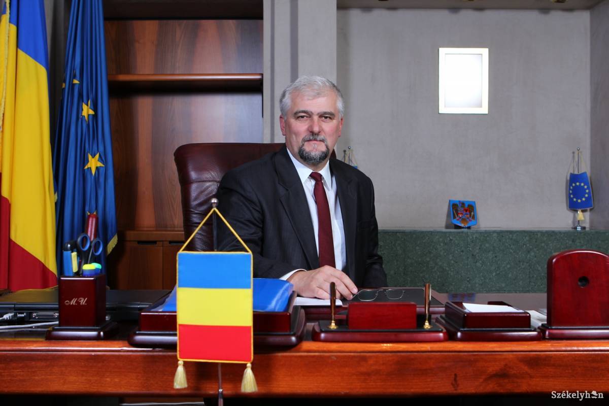 &bullet;  Fotó: illusztracio