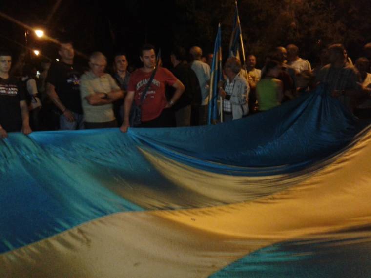 Ittas volt az a nő, aki ráköpött a székely zászlóra