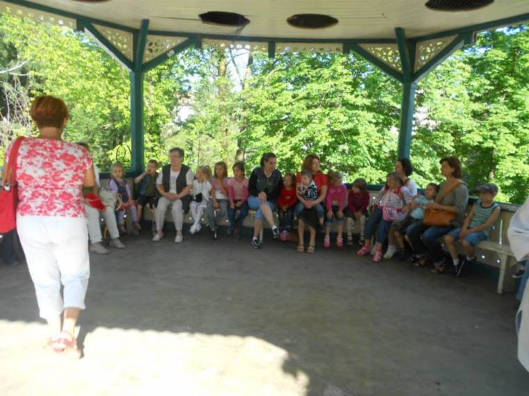 Mindenki vakációja a zenepavilonban