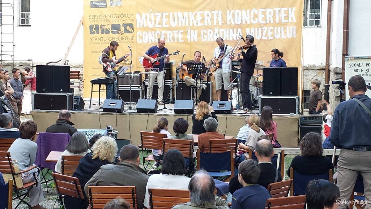 &bullet;  Fotó: Bús Ildikó