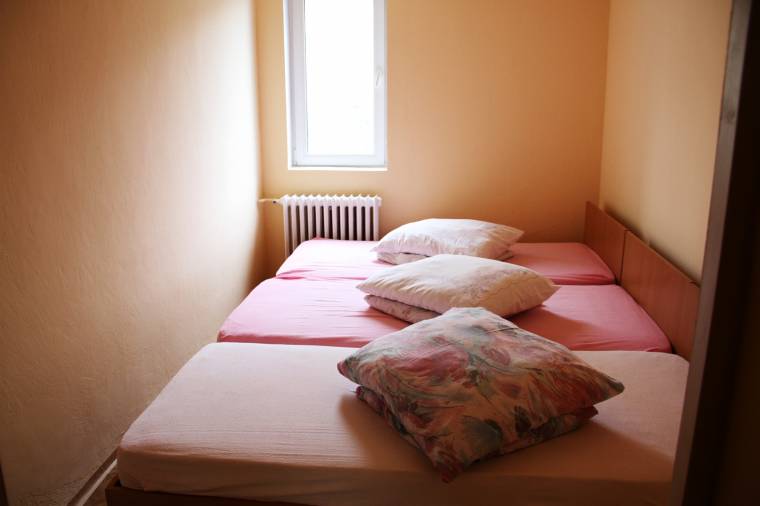 Meleg teával, szállással várják a hajléktalanokat