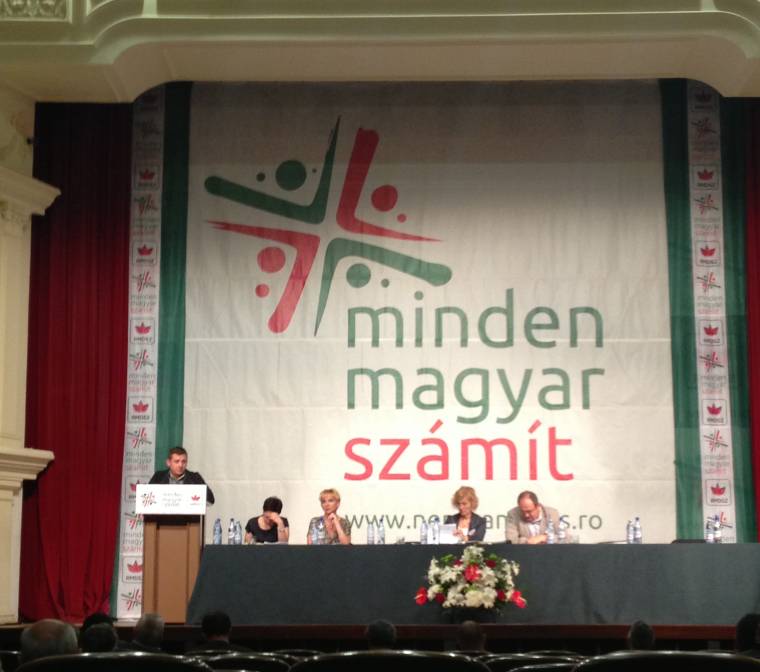 Itthon, fiatalon frakció az RMDSZ-ben