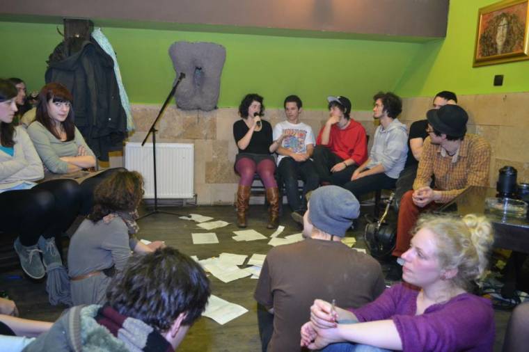 Slam poetry bajnokság Sepsiszentgyörgyön